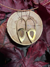 Load image into Gallery viewer, CORALLIUM EARRING PAIR