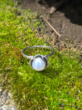 Load image into Gallery viewer, PEARL RING