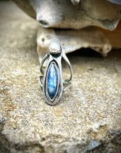 Load image into Gallery viewer, BLUE KYANITE RING
