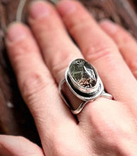 Load image into Gallery viewer, SHAMANIC DREAM QUARTZ RING