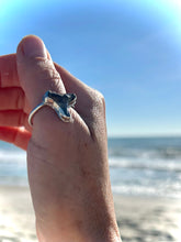 Load image into Gallery viewer, SHARK TOOTH RING