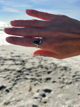 Load image into Gallery viewer, SHARK TOOTH RING