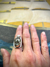 Load image into Gallery viewer, SHAMANIC DREAM QUARTZ RING