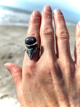 Load image into Gallery viewer, STAR SAPPHIRE RING