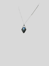 Load image into Gallery viewer, RAINBOW MOONSTONE PENDANT