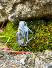 Load image into Gallery viewer, SHAMANIC DREAM QUARTZ RING