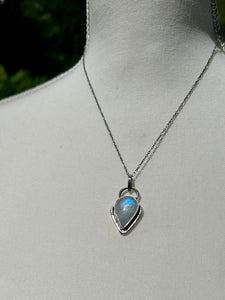 RAINBOW MOONSTONE PENDANT