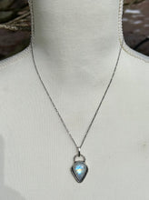 Load image into Gallery viewer, RAINBOW MOONSTONE PENDANT