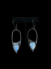 Load image into Gallery viewer, RAINBOW MOONSTONE EARRINGS
