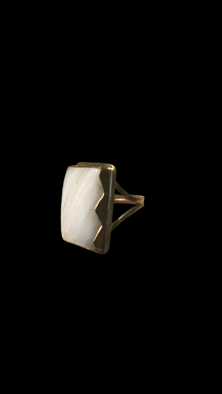 SCOLECITE RING