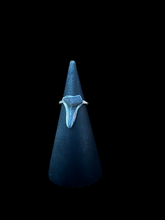 Load image into Gallery viewer, SHARK TOOTH RING