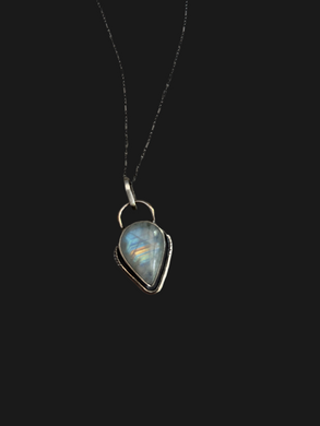 RAINBOW MOONSTONE PENDANT