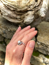 Load image into Gallery viewer, PEARL RING