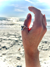 Load image into Gallery viewer, SHARK TOOTH RING