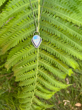 Load image into Gallery viewer, RAINBOW MOONSTONE PENDANT