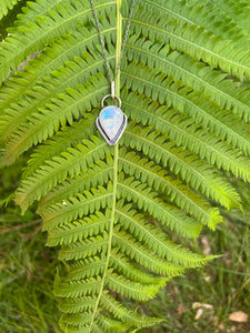 RAINBOW MOONSTONE PENDANT