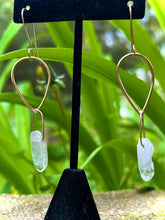 Load image into Gallery viewer, Tibetan raw quartz pair