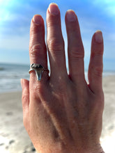 Load image into Gallery viewer, SHARK TOOTH RING