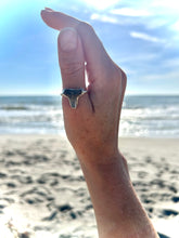 Load image into Gallery viewer, SHARK TOOTH RING