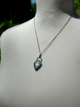 Load image into Gallery viewer, RAINBOW MOONSTONE PENDANT