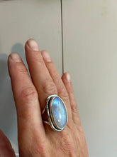 Load image into Gallery viewer, RAINBOW MOONSTONE RING