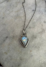 Load image into Gallery viewer, RAINBOW MOONSTONE PENDANT